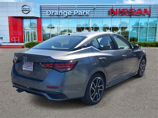 2025 Nissan Sentra SR photo 2
