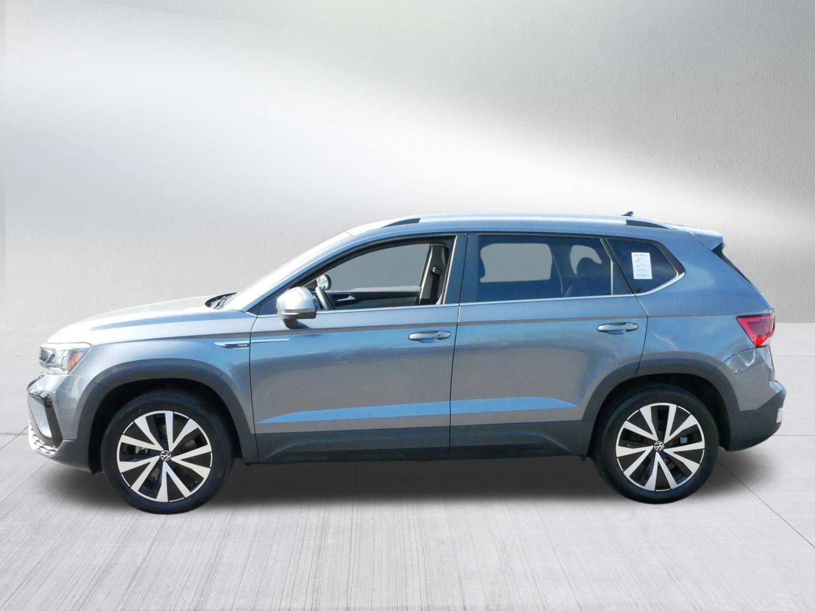 2022 Volkswagen Taos SE photo 4