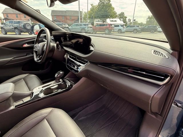 2024 Buick Envista Avenir photo 36