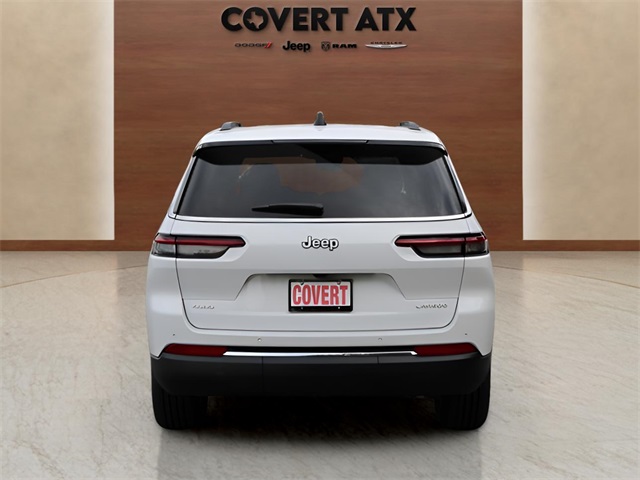 2025 Jeep Grand Cherokee Laredo Altitude photo 4