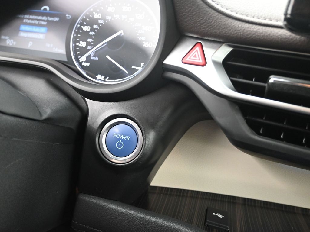 2022 Toyota Sienna Platinum photo 16