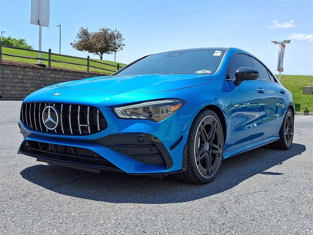 2025 Mercedes Benz CLA 35 AMG 4MATIC photo 3