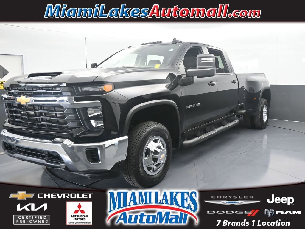 2024 Chevrolet Silverado 3500HD LT's photo