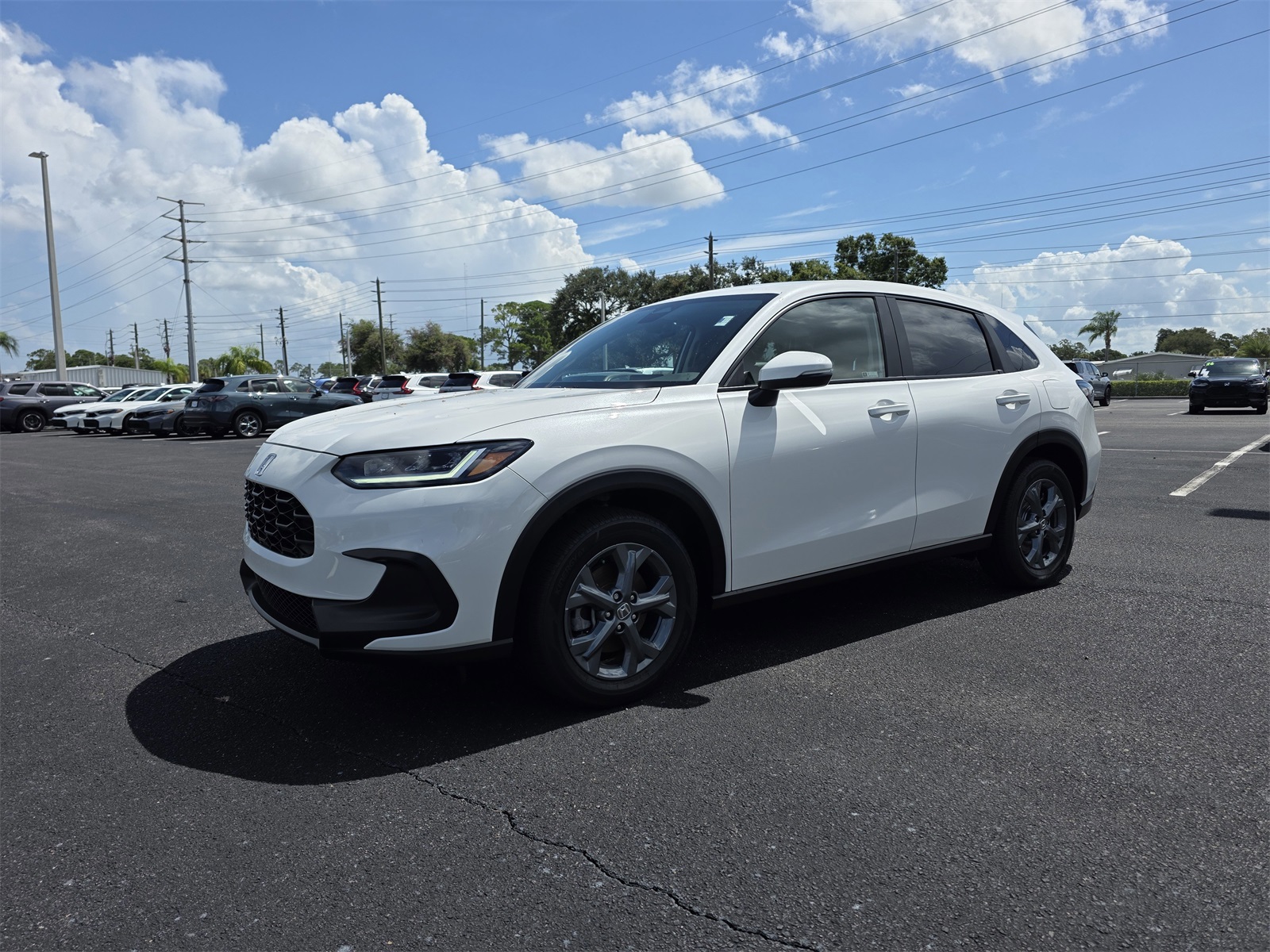 2026 Honda HR-V LX photo 7