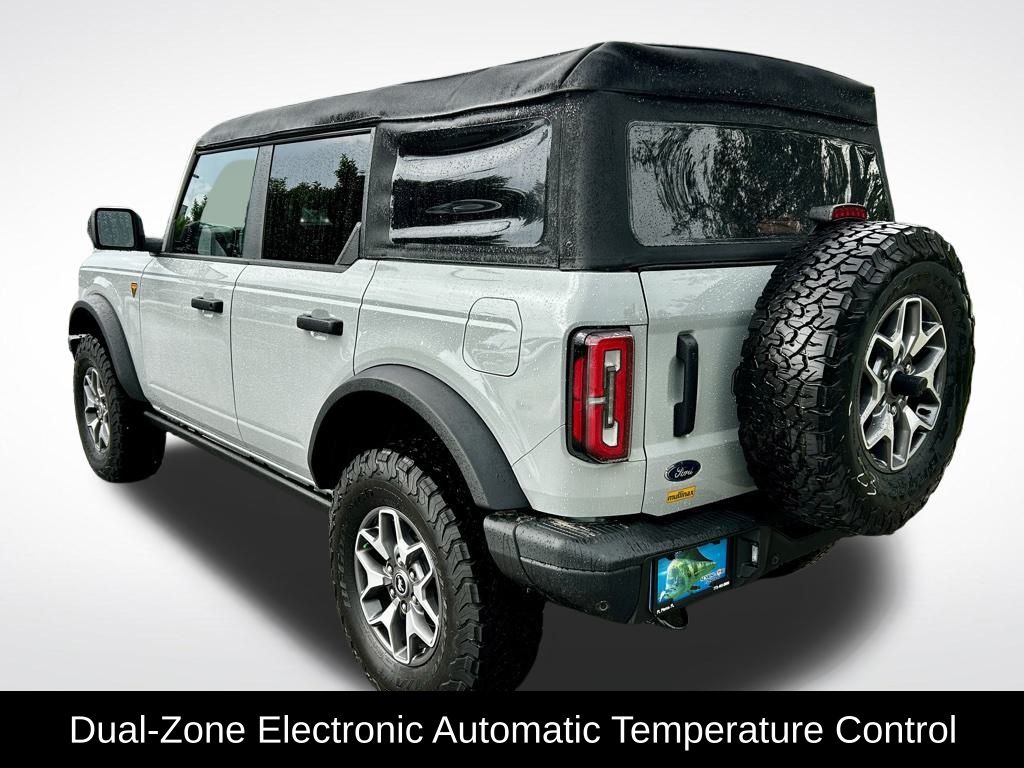 2024 Ford Bronco Badlands photo 4