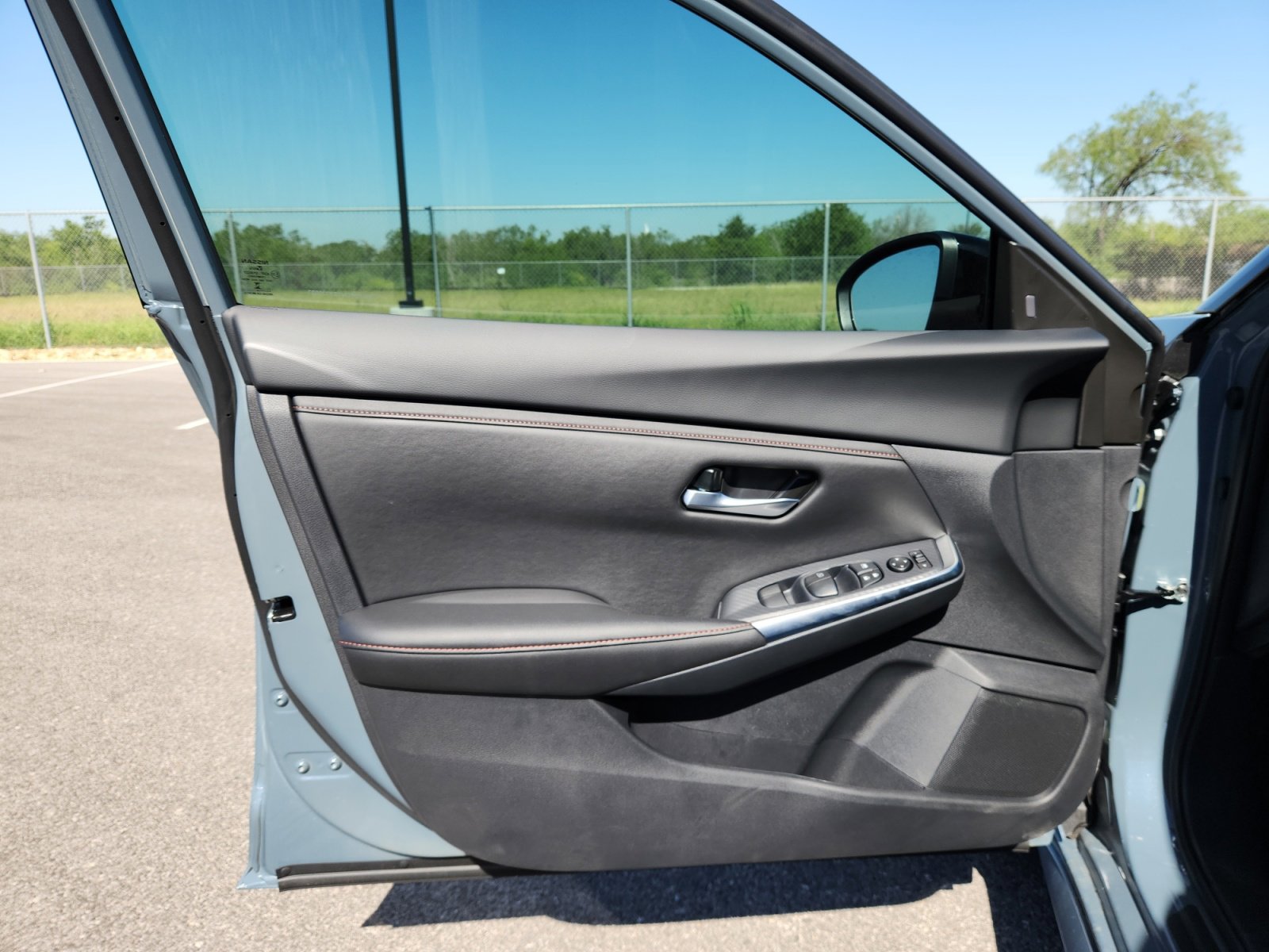 2025 Nissan Sentra SR photo 24