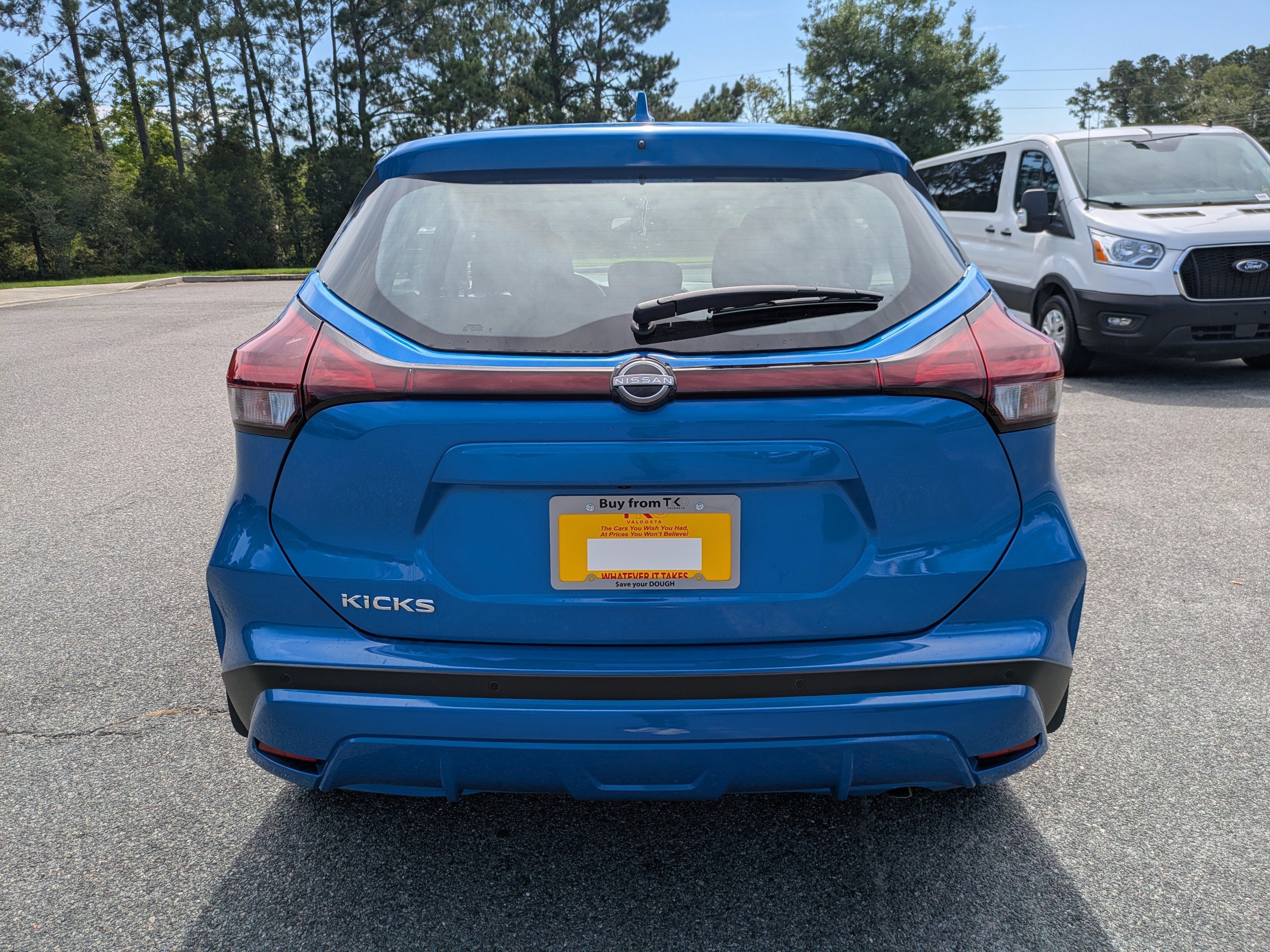 2025 Nissan Kicks Play S photo 4