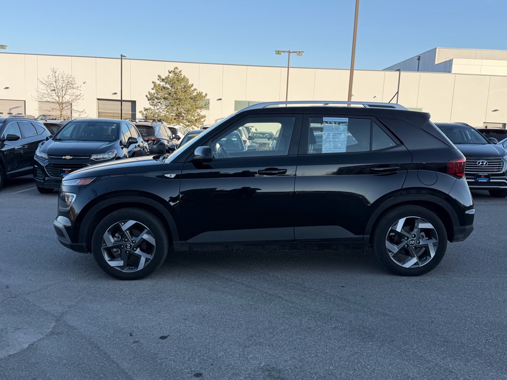 Used 2024 Hyundai Venue SEL with VIN KMHRC8A37RU319838 for sale in Kansas City