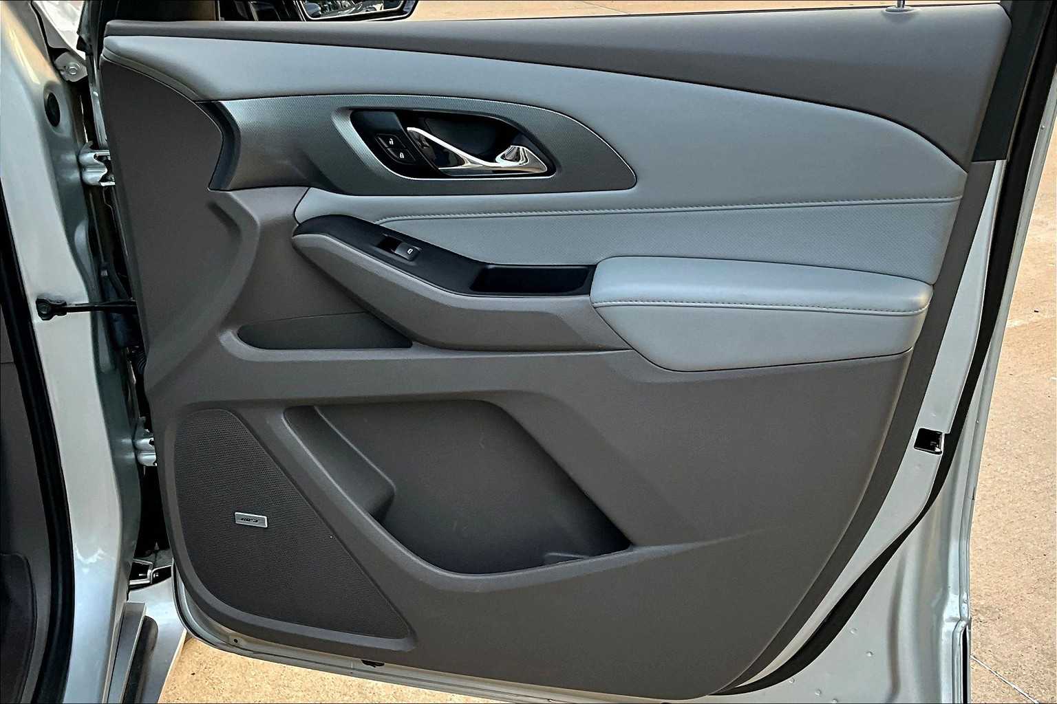 2019 Chevrolet Traverse Premier photo 19