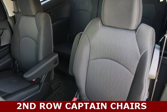 2017 Chevrolet Traverse 2LT photo 17
