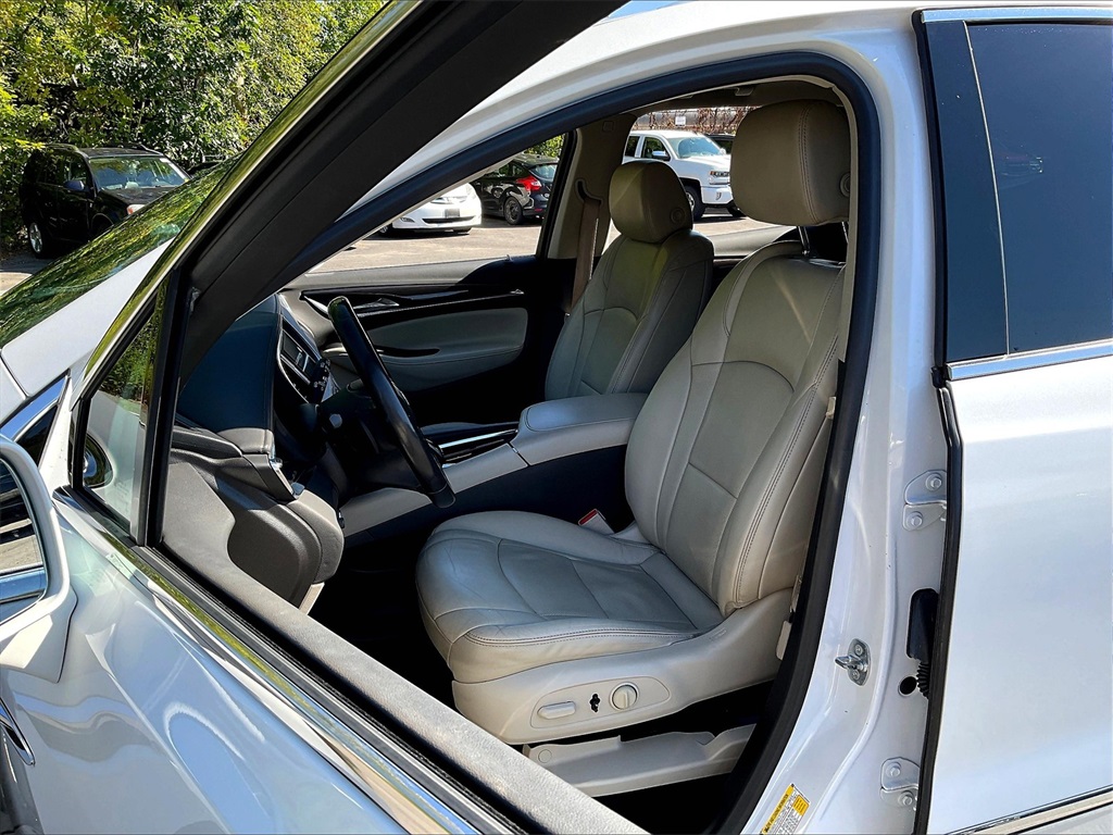 2018 Buick Enclave Essence photo 10