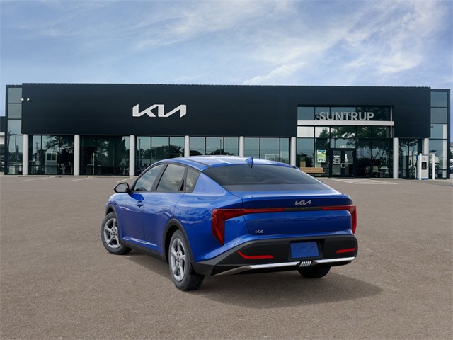 2025 Kia K4 LXS photo 2