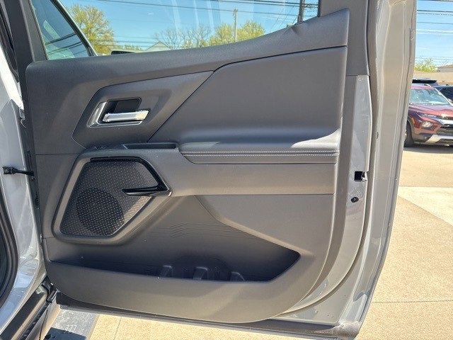 2025 Chevrolet Silverado EV LT photo 31