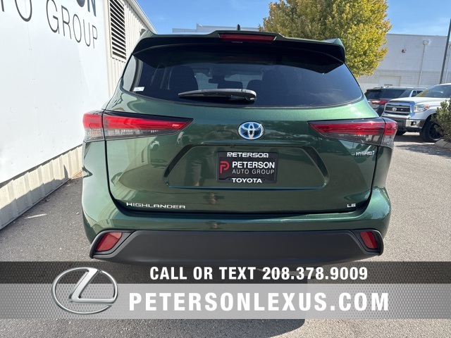 2023 Toyota Highlander Hybrid LE photo 2