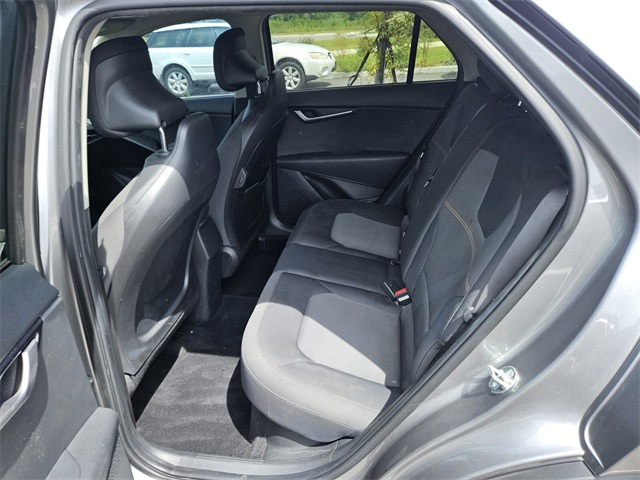 2023 Kia Niro LX photo 3