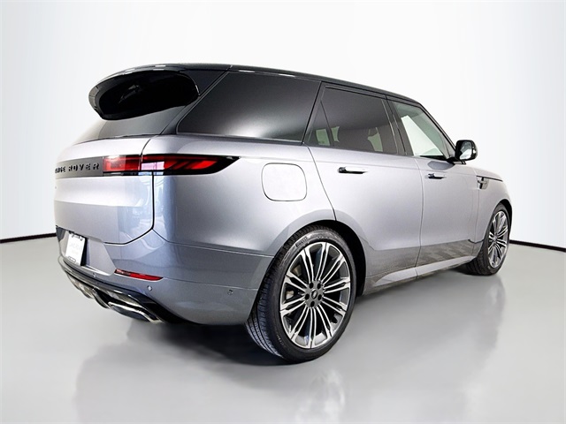 2025 Land Rover Range Rover Sport SE photo 5