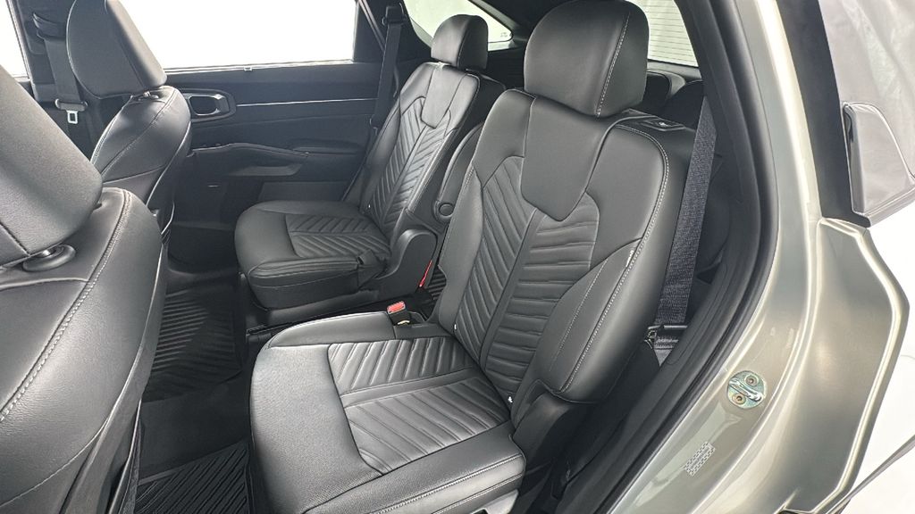 2026 Kia Sorento X-Line SX Prestige photo 12