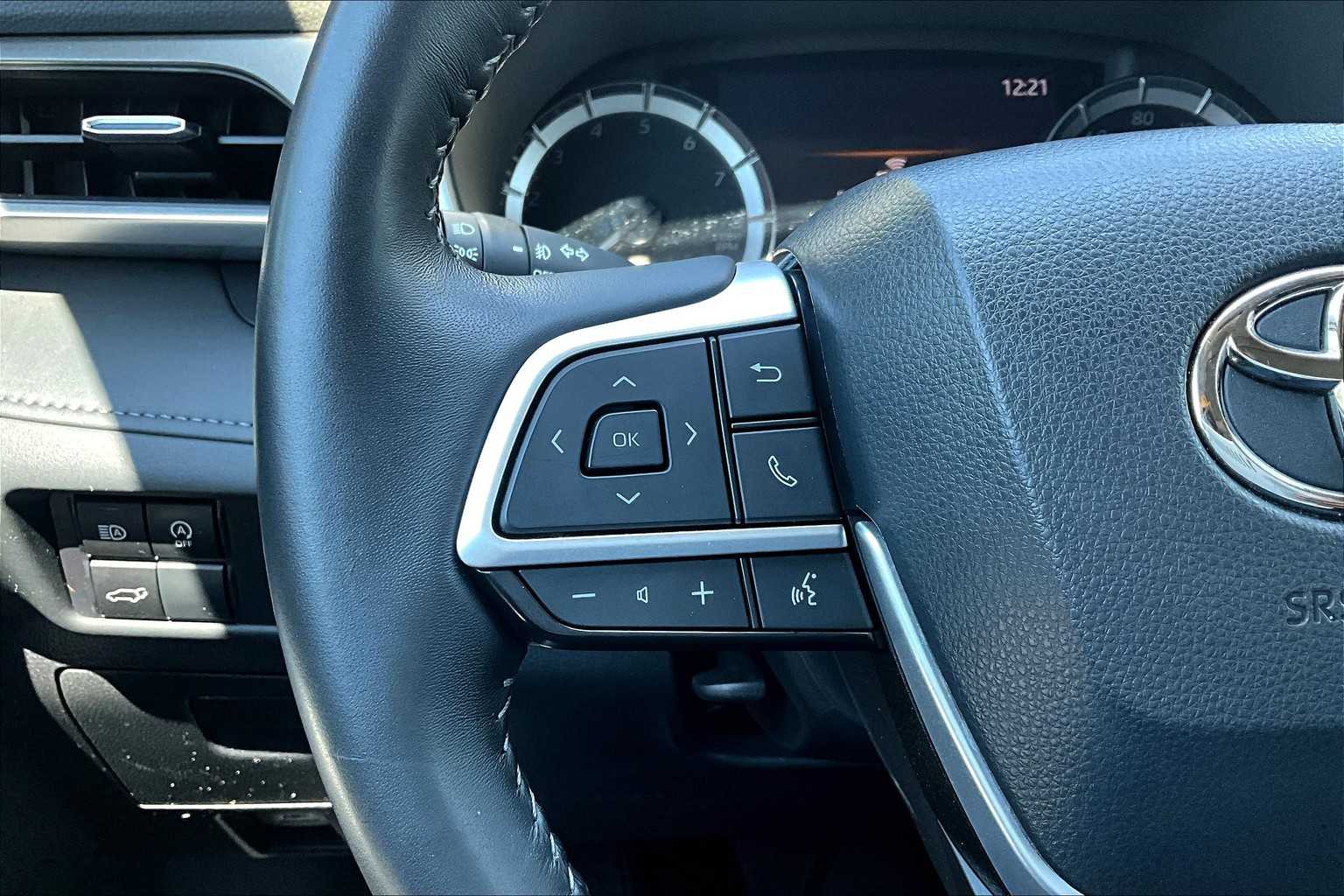 2023 Toyota Highlander XLE photo 23