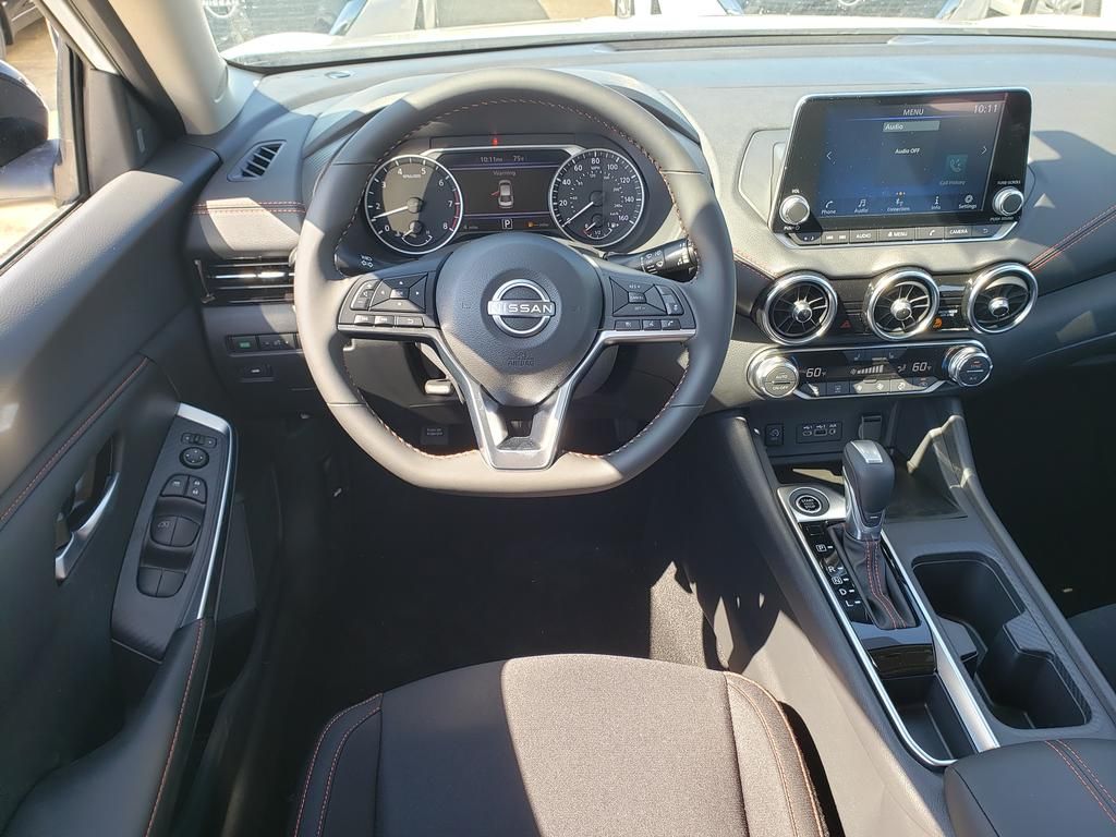 2025 Nissan Sentra SR photo 9