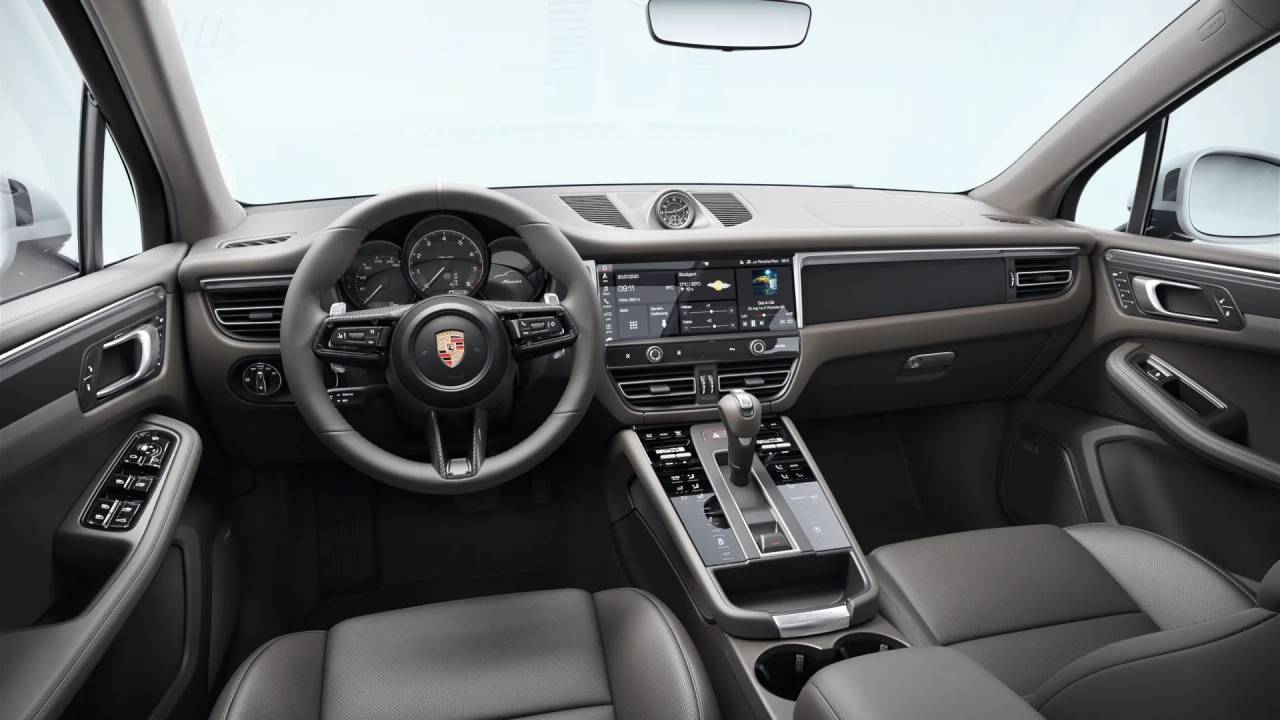 2026 Porsche Macan T photo 10