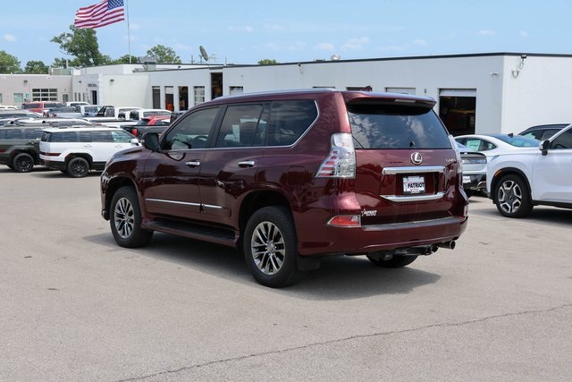 Used 2019 Red Lexus 460 Luxury image 5