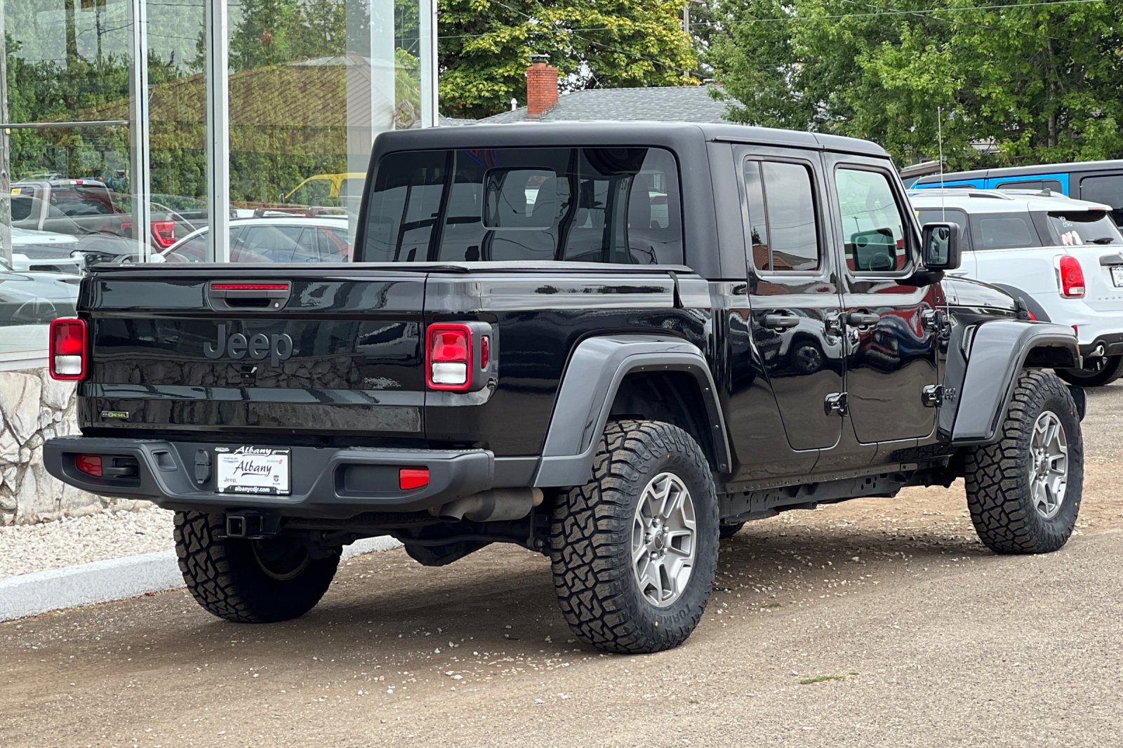 2022 Jeep Gladiator Sport S photo 3