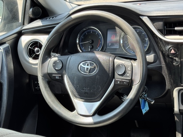 2017 Toyota Corolla L photo 20
