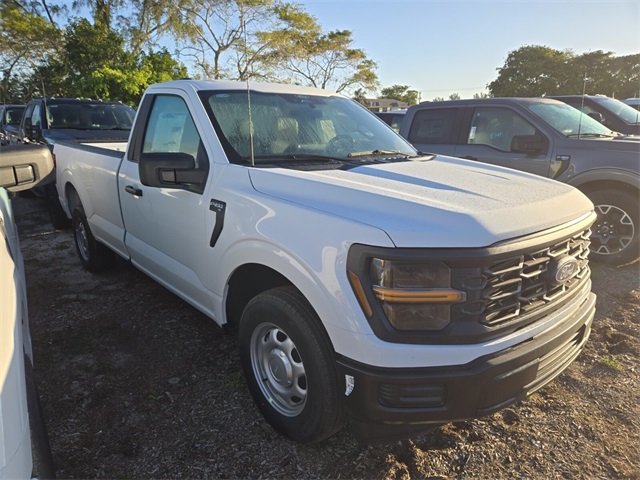 2025 Ford F-150 XL photo 2