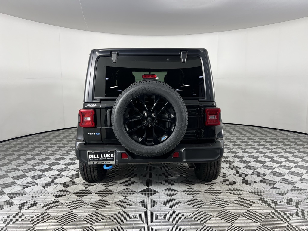 2022 Jeep Wrangler Unlimited Sahara 4xe photo 5