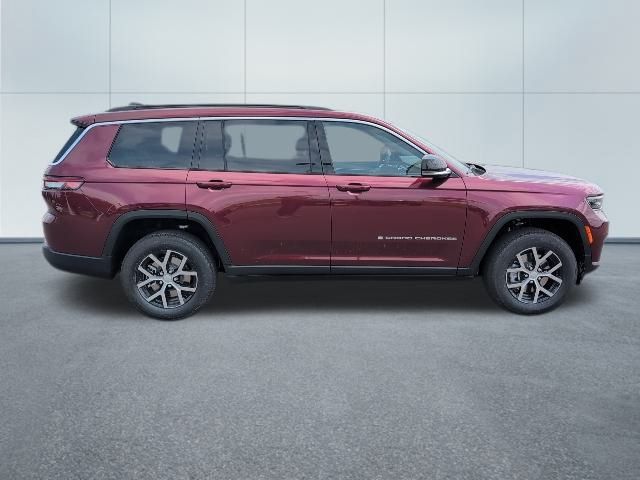 2025 Jeep Grand Cherokee Limited photo 5