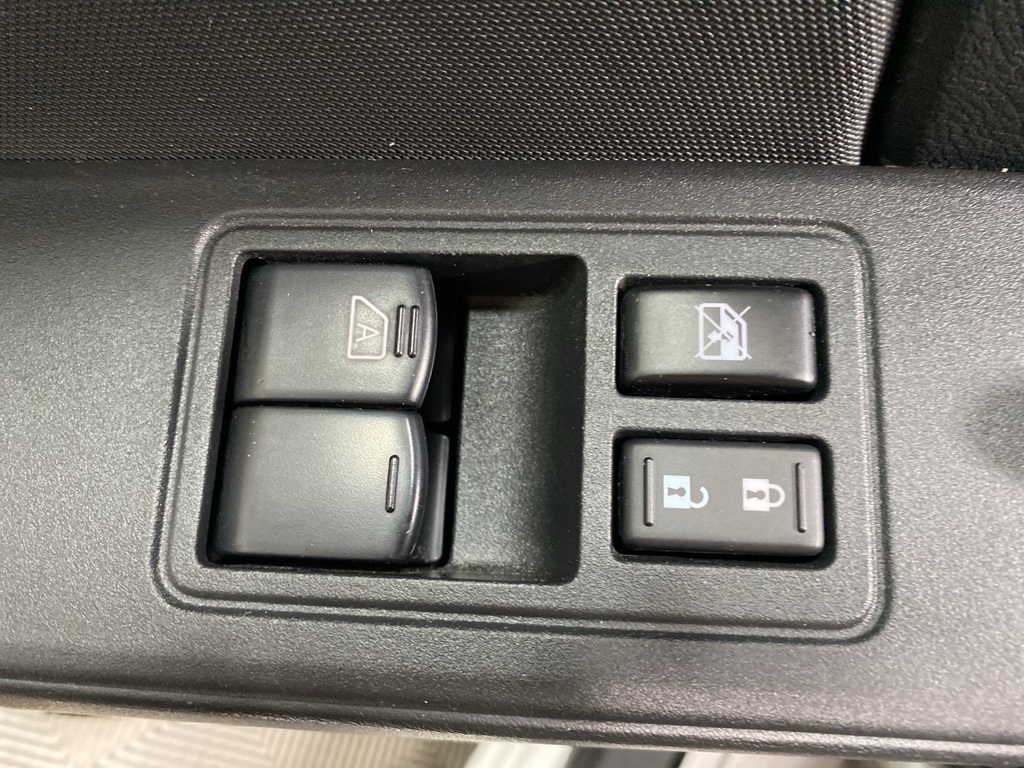 2024 Nissan Frontier SV photo 15