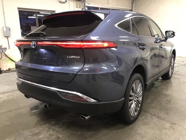 2023 Toyota Venza Limited photo 3