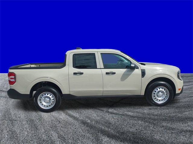 2025 Ford Maverick XL photo 2