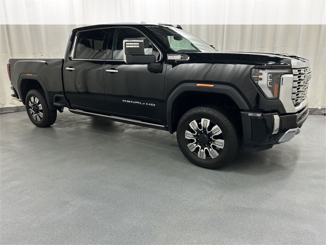 2024 GMC Sierra 2500HD Denali's photo
