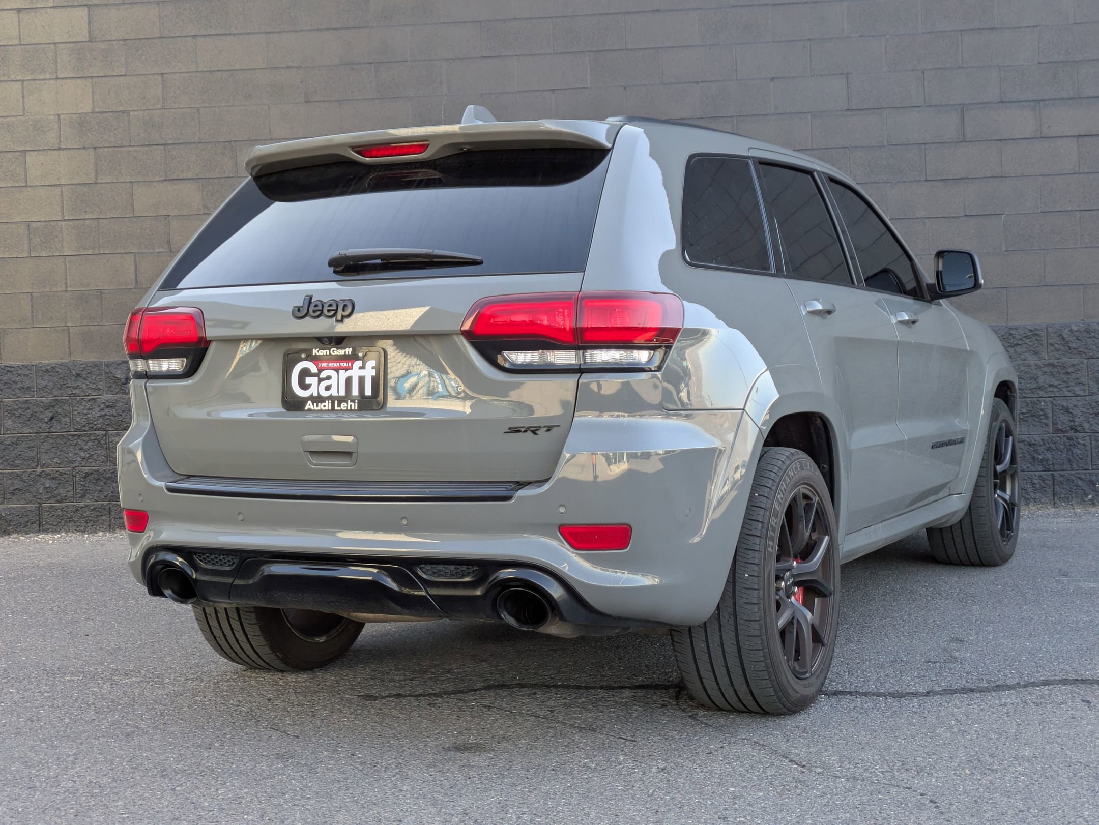 2020 Jeep Grand Cherokee SRT8 photo 2