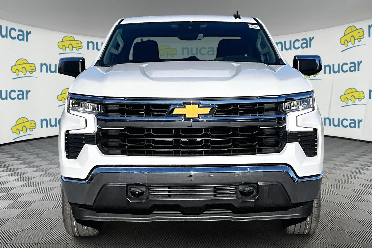 2025 Chevrolet Silverado 1500 LT photo 2