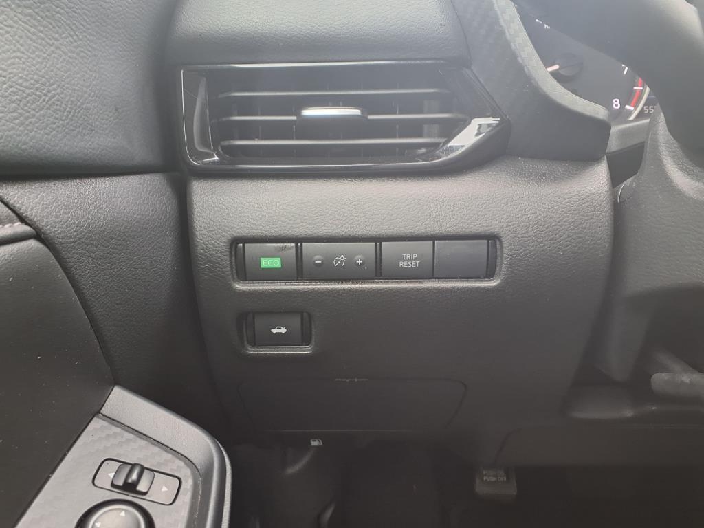 2023 Nissan Sentra SV photo 18