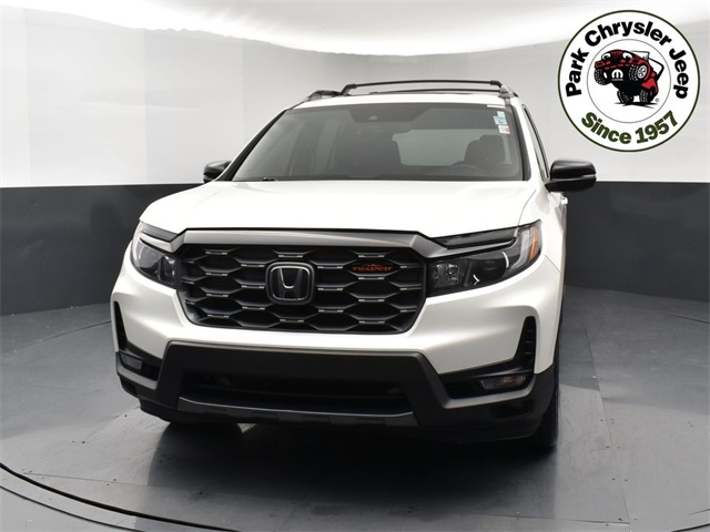 2022 Honda Passport TrailSport photo 2