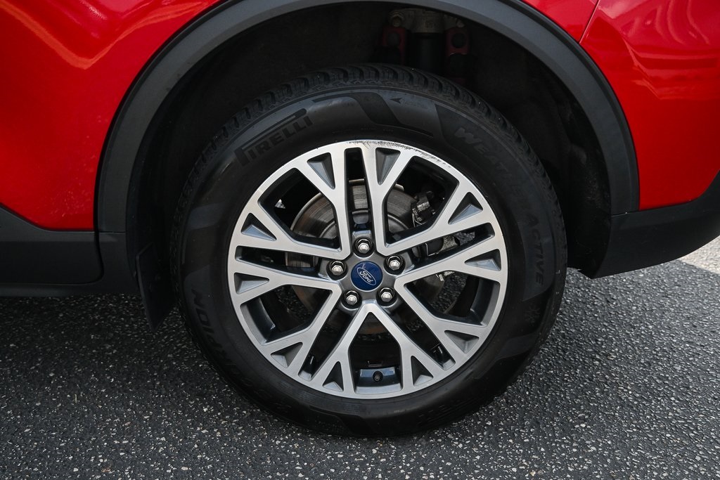 2020 Ford Escape SEL photo 7