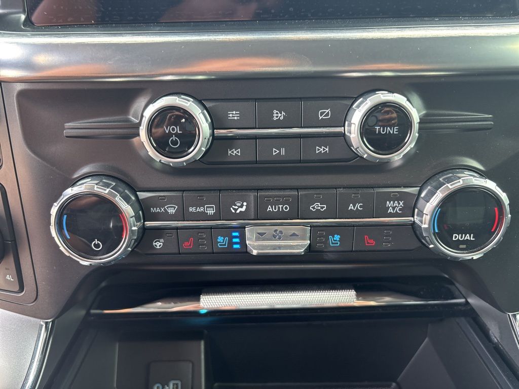 2021 Ford F-150 Lariat photo 18