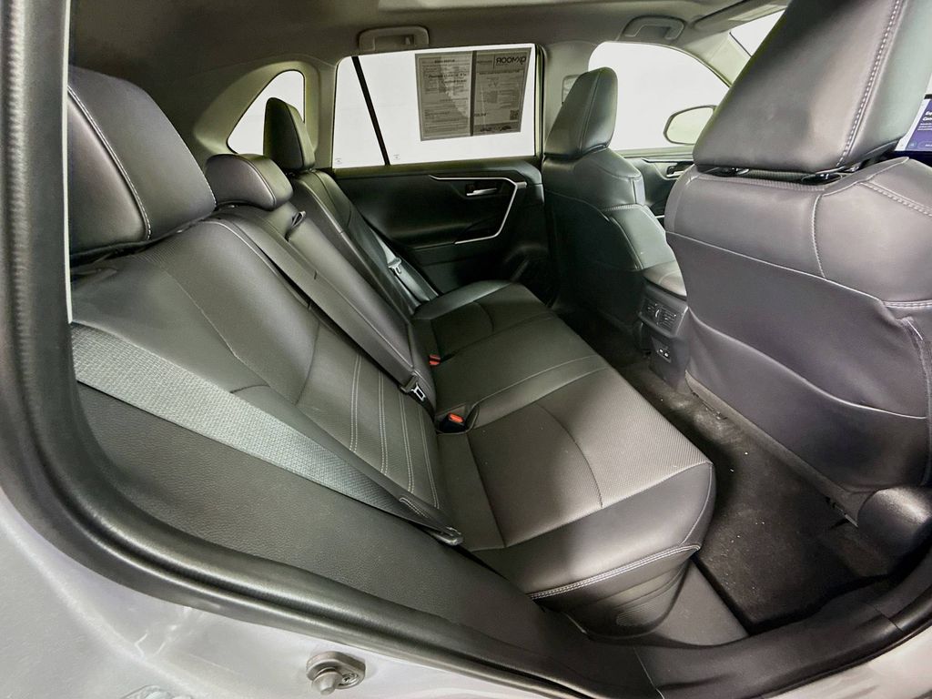 2024 Toyota RAV4 Hybrid Limited photo 24