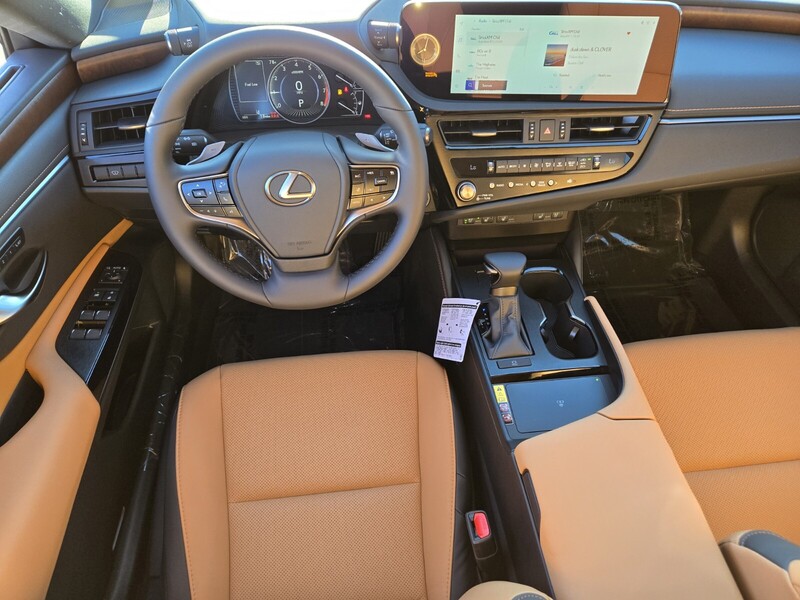 2025 Lexus ES 350 photo 9