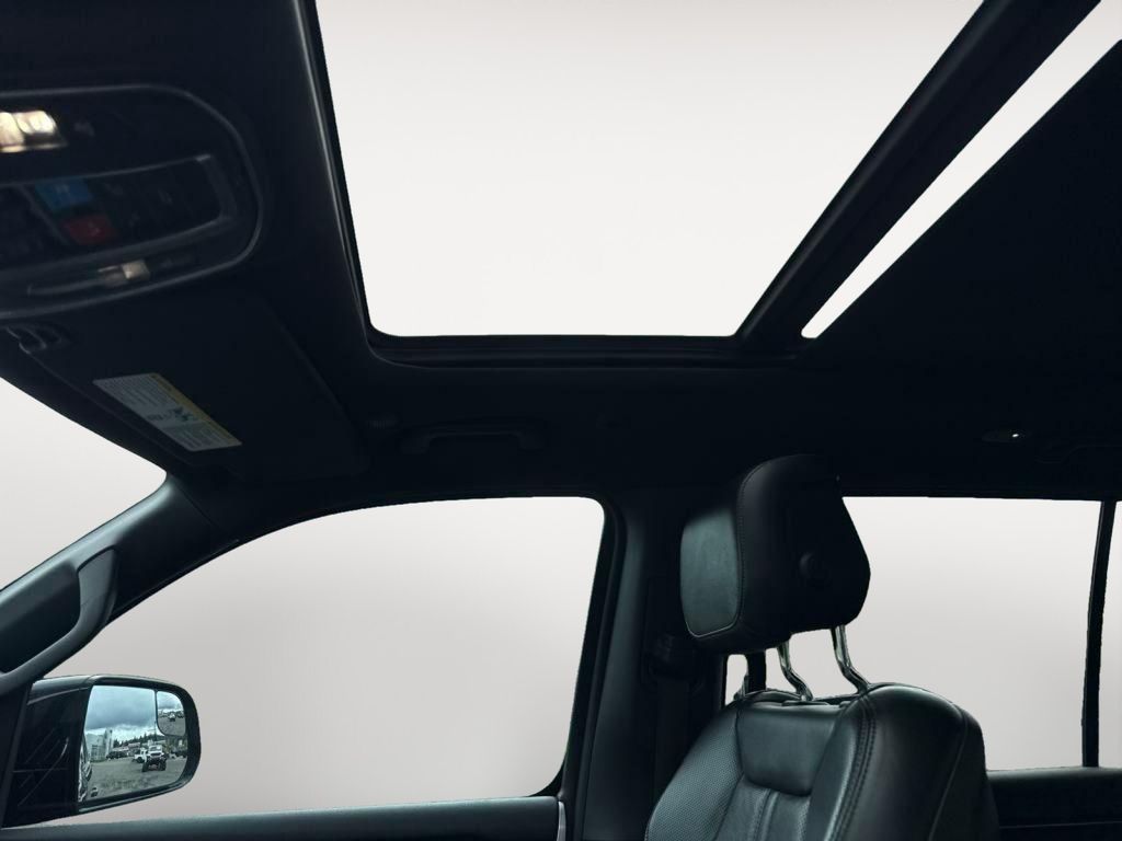 2023 Jeep Wagoneer Base photo 9