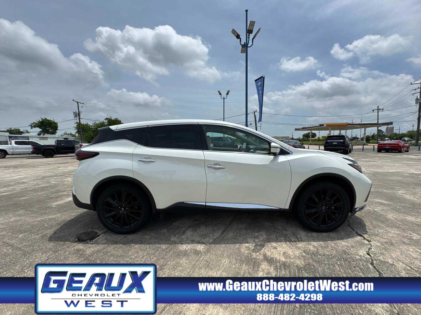 2023 Nissan Murano SL photo 8