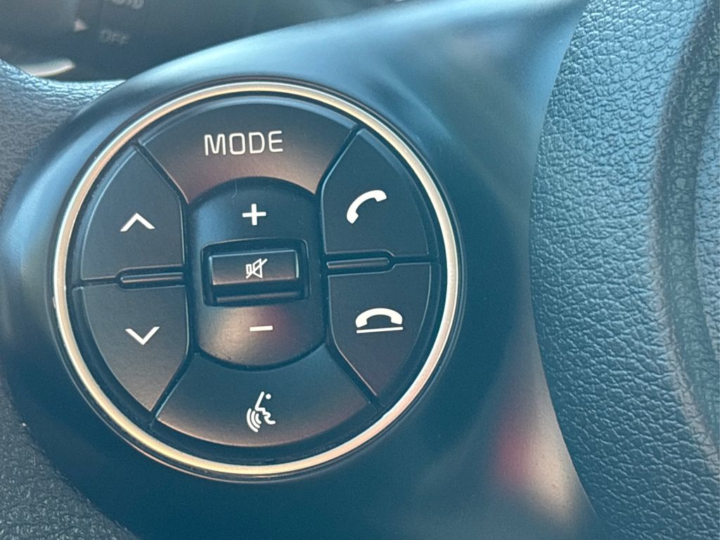 2022 Kia Soul LX photo 21