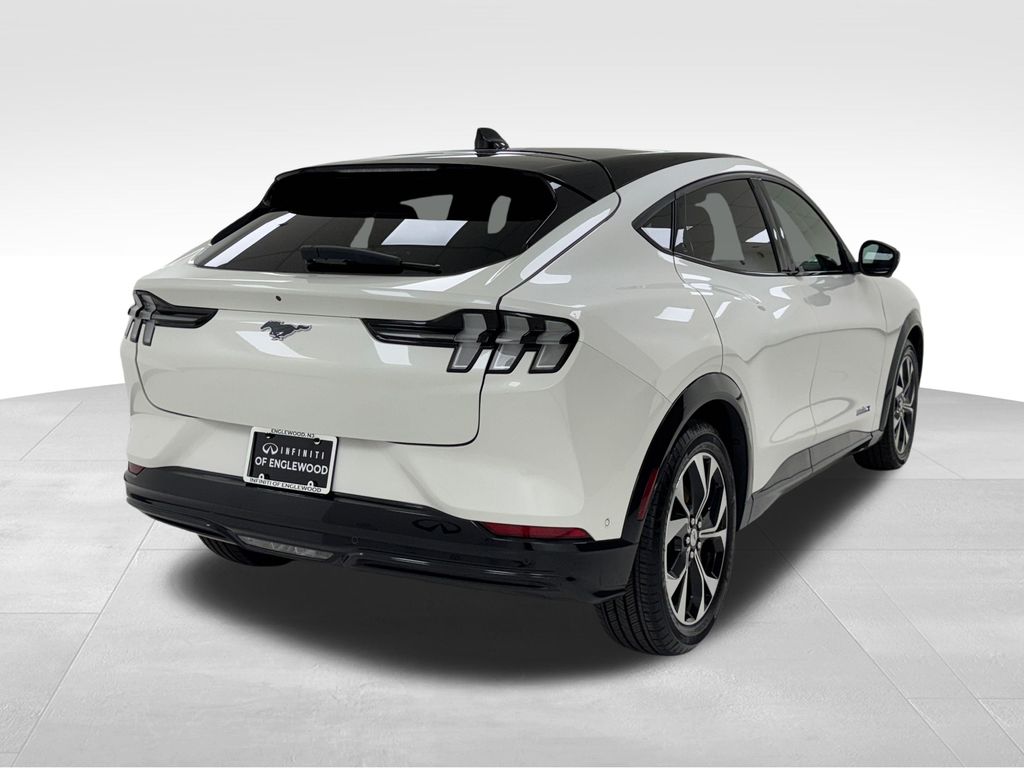 2022 Ford Mustang Mach-E Premium photo 8