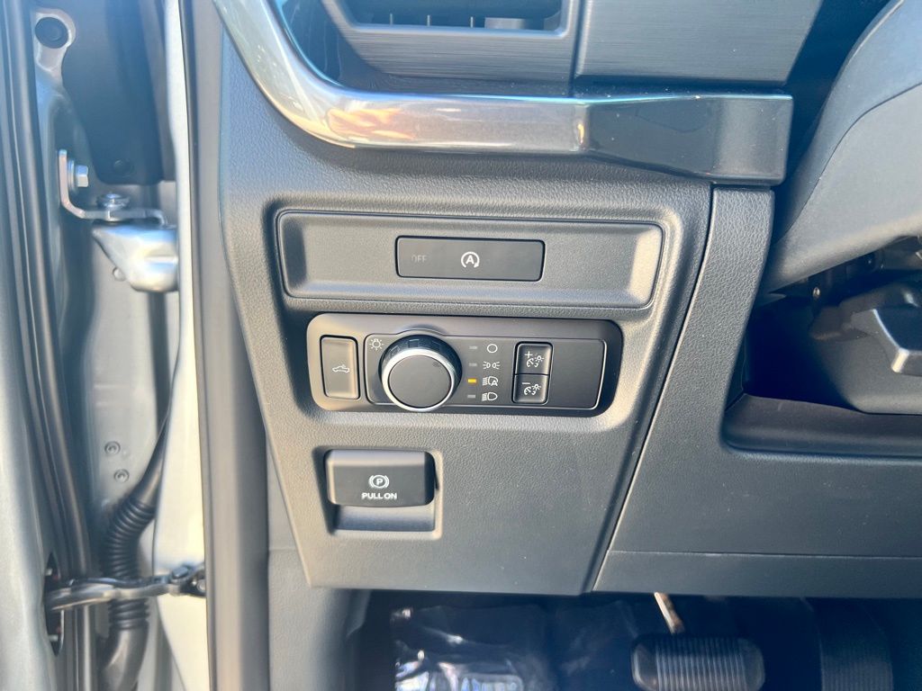 2025 Ford F-150 STX photo 14