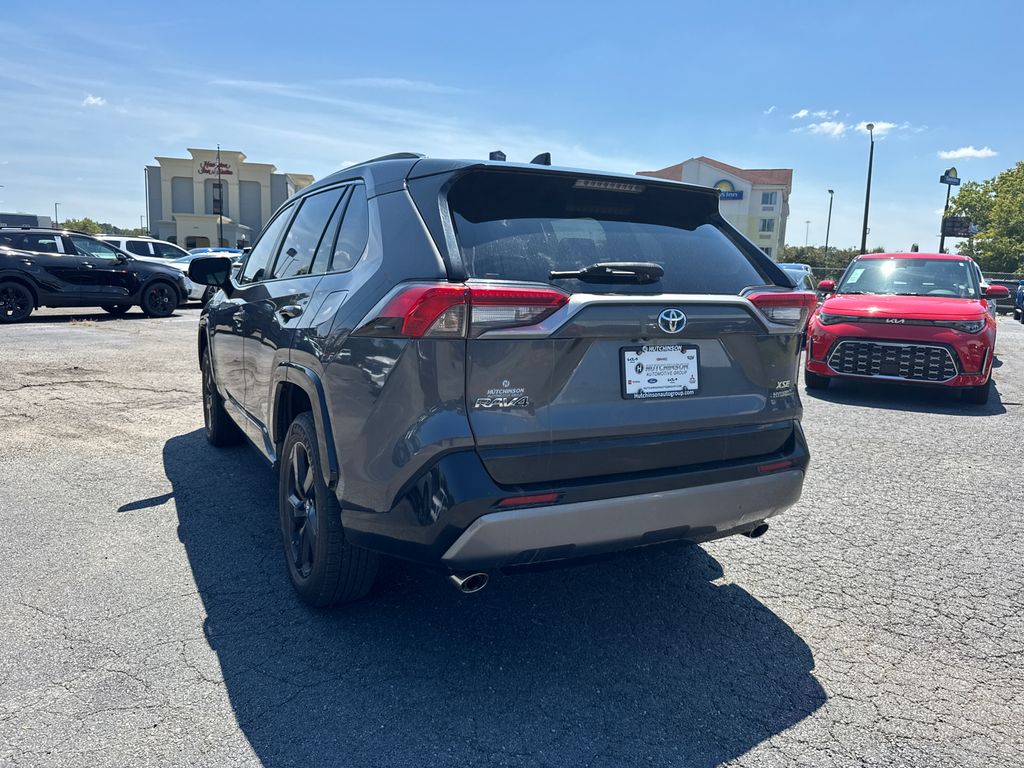 2019 Toyota RAV4 Hybrid XSE photo 2