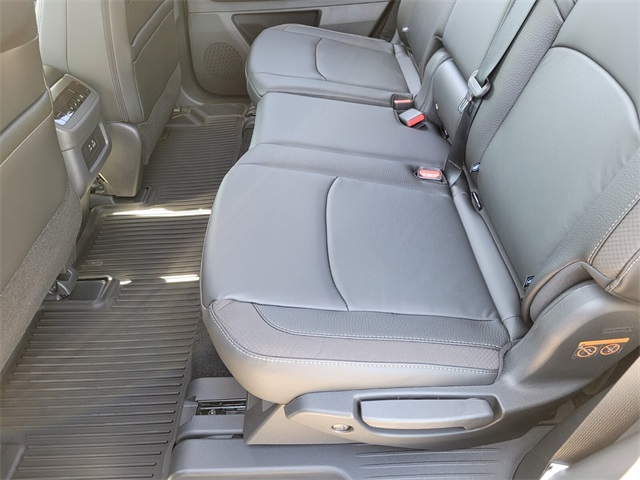 2025 Nissan Pathfinder SL photo 11