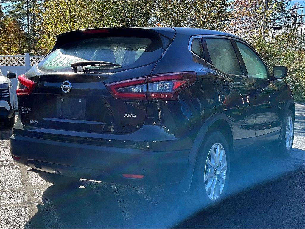 2021 Nissan Rogue Sport S photo 4
